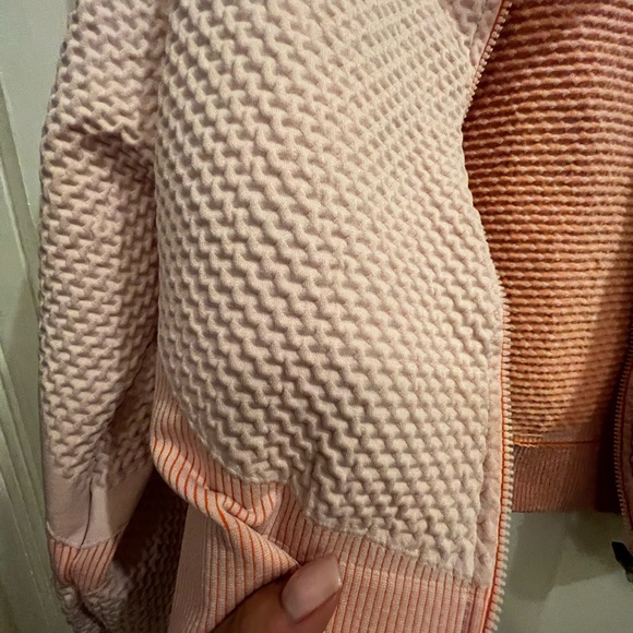 Jacket - Picture 3 of 4